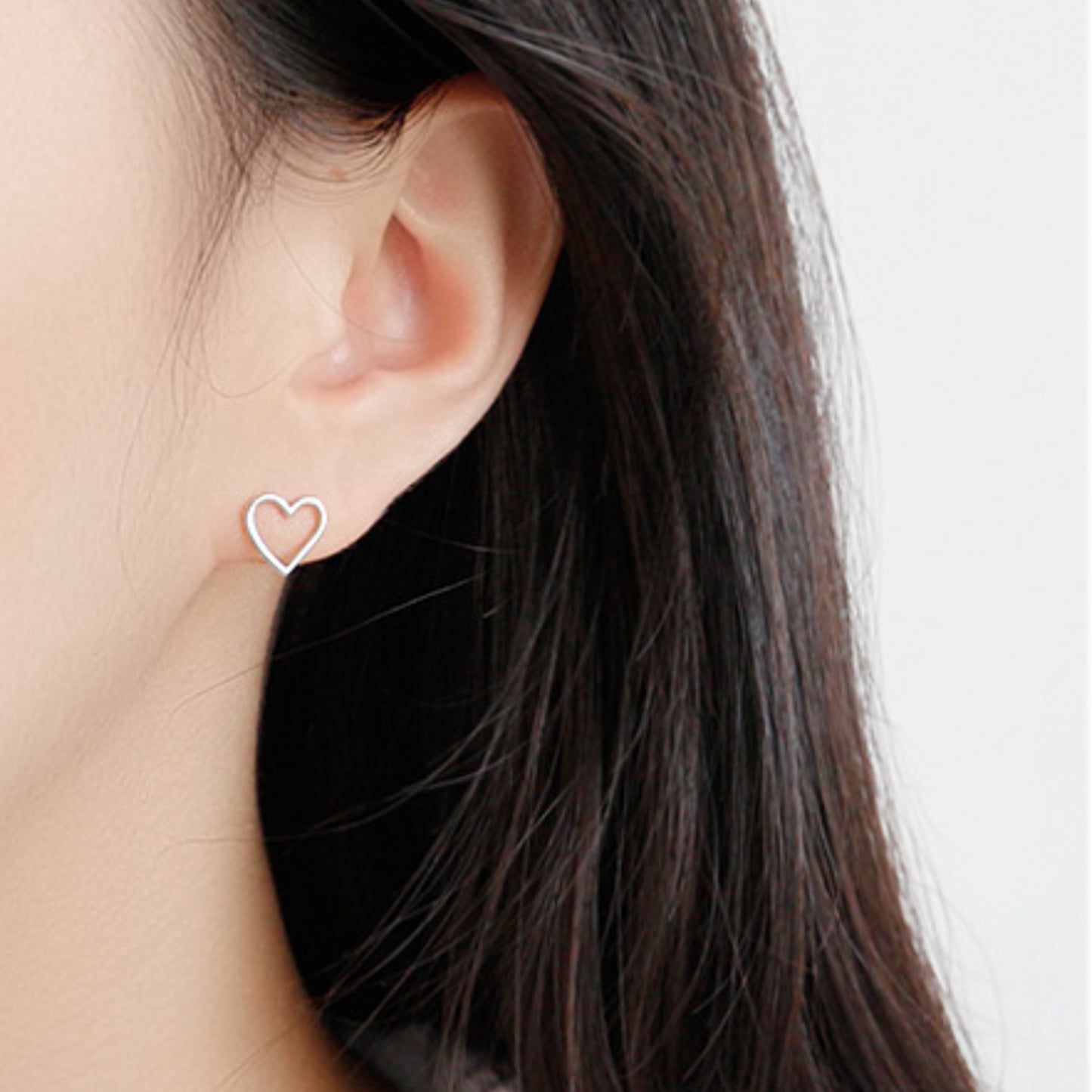 Heart Outline Stud Earrings