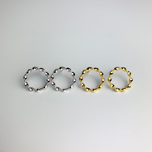 Twisted Circle Stud Earrings