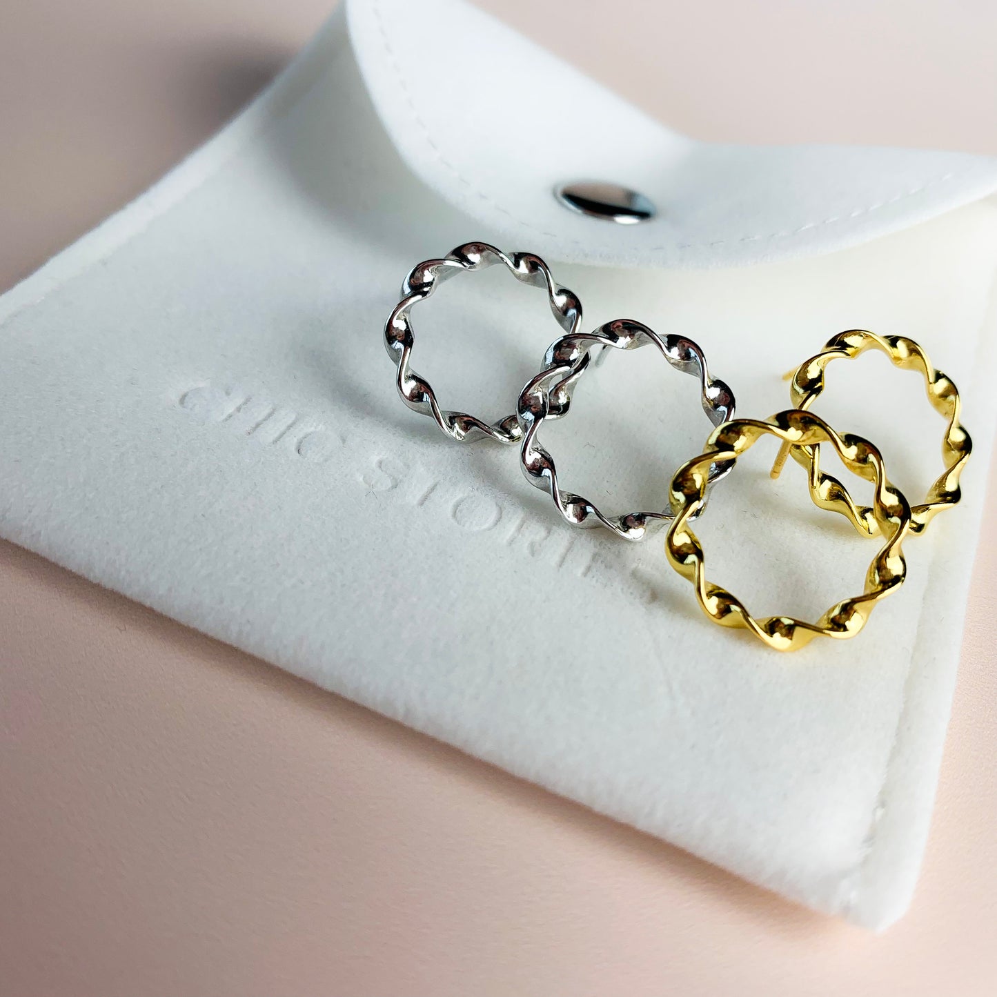 Twisted Circle Stud Earrings