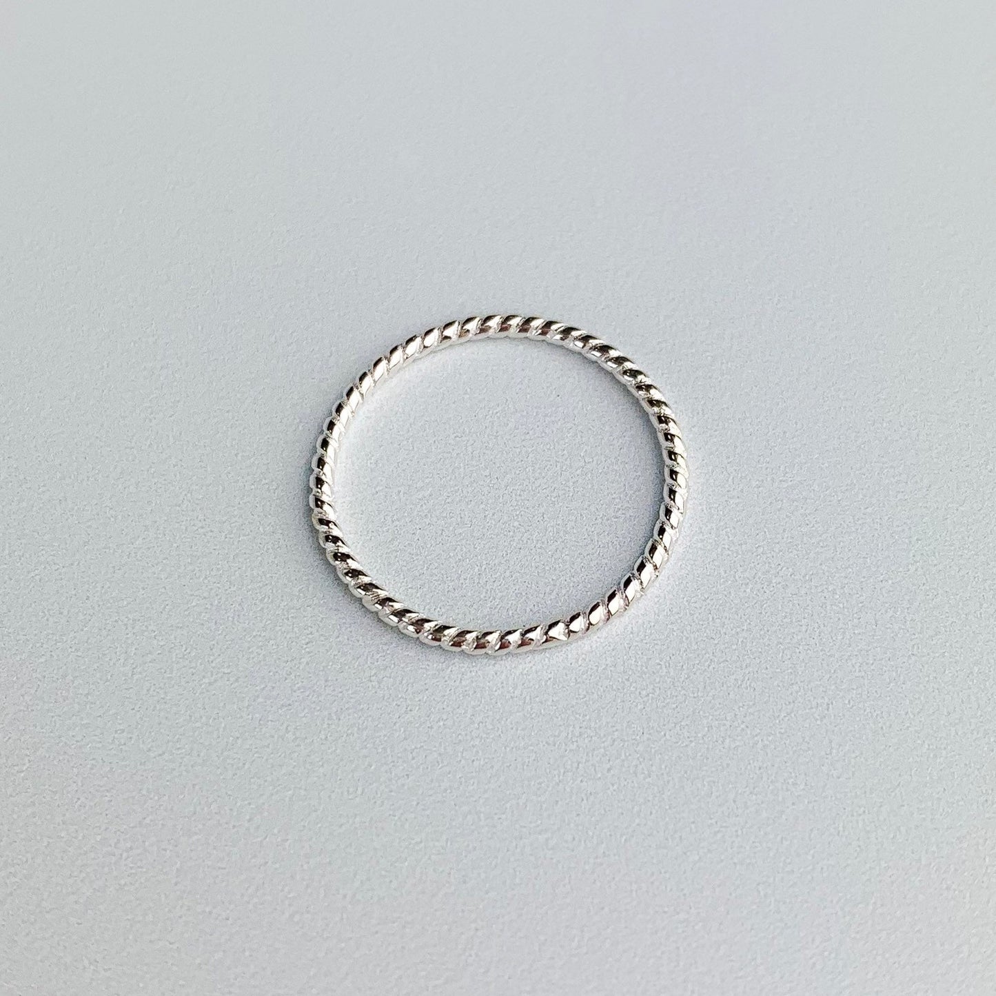 Twisted Band Stacking Ring