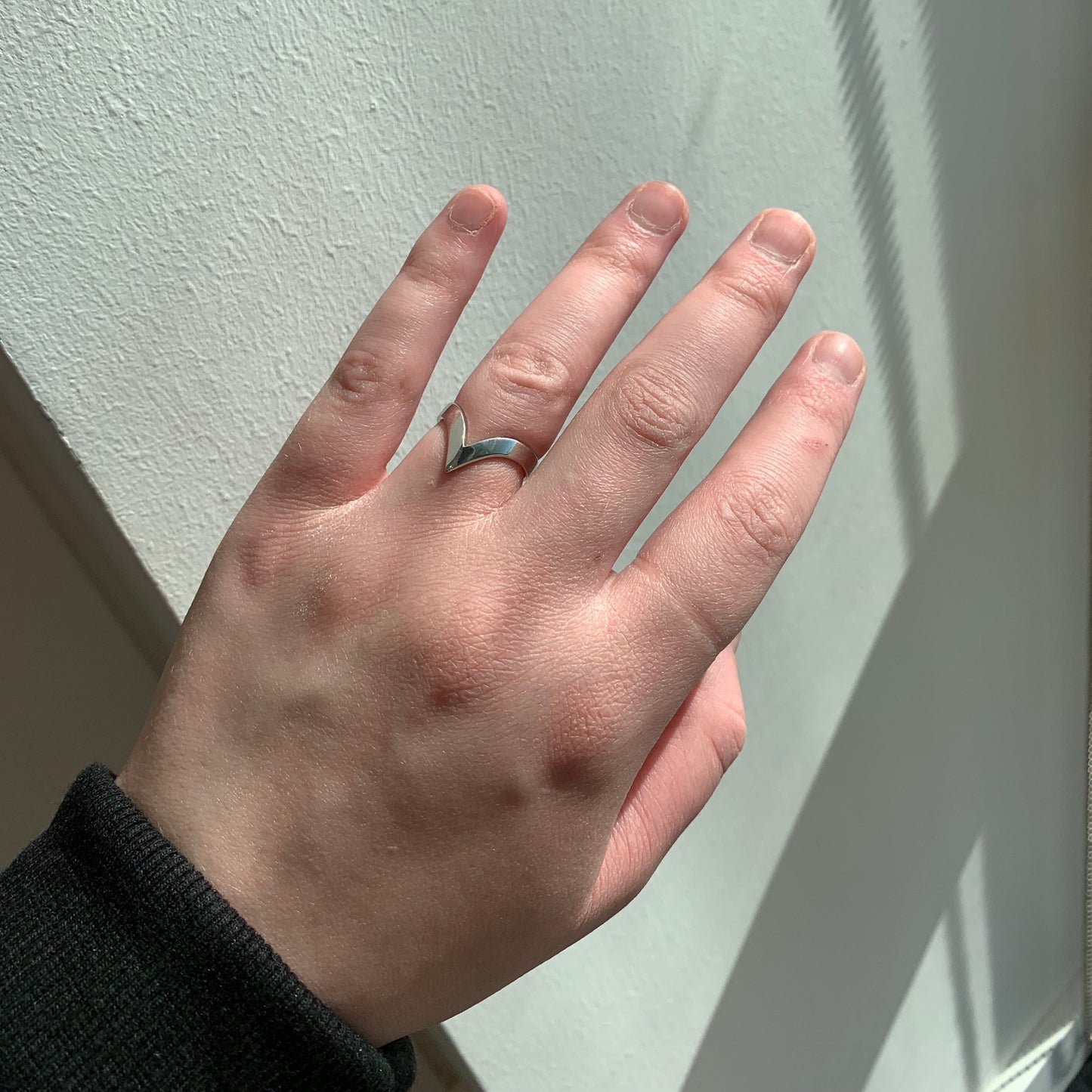 Adjustable Chevron Shape Ring