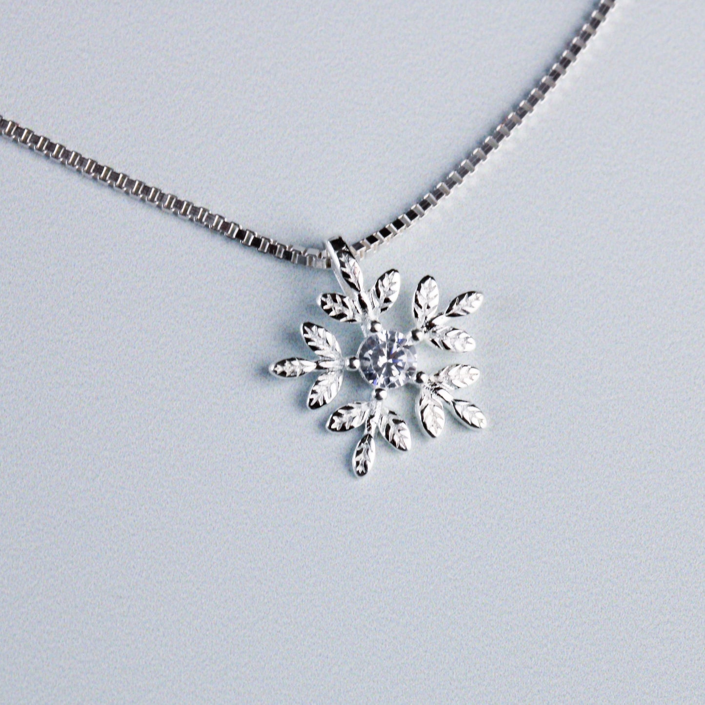 Crystal Detail Snowflake Pendant Necklace