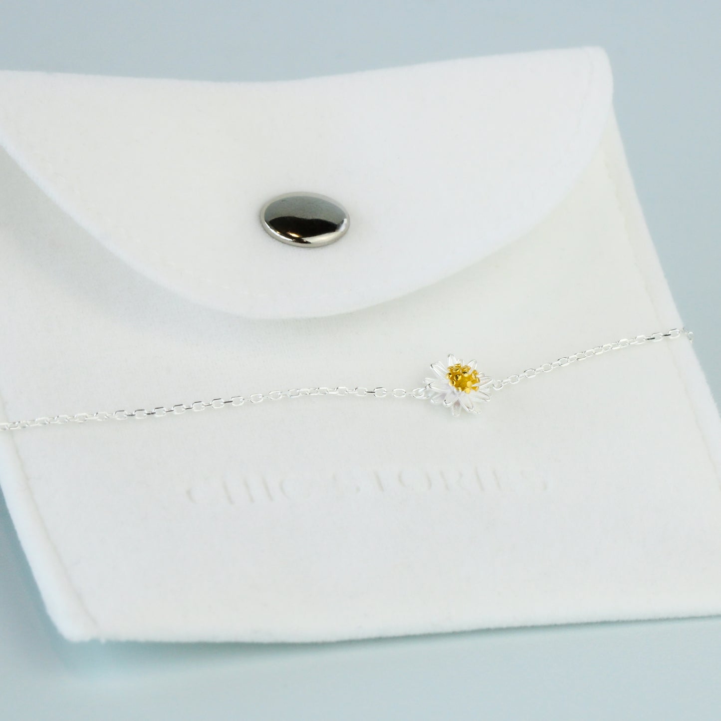 Dainty Daisy Charm Bracelet