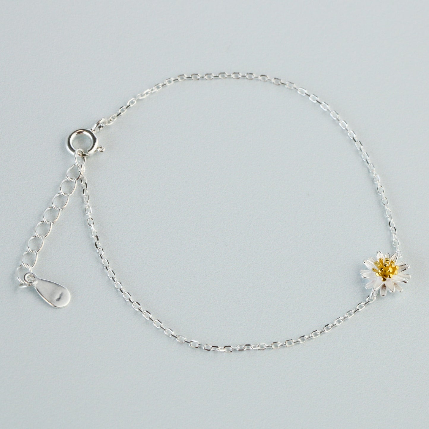 Dainty Daisy Charm Bracelet