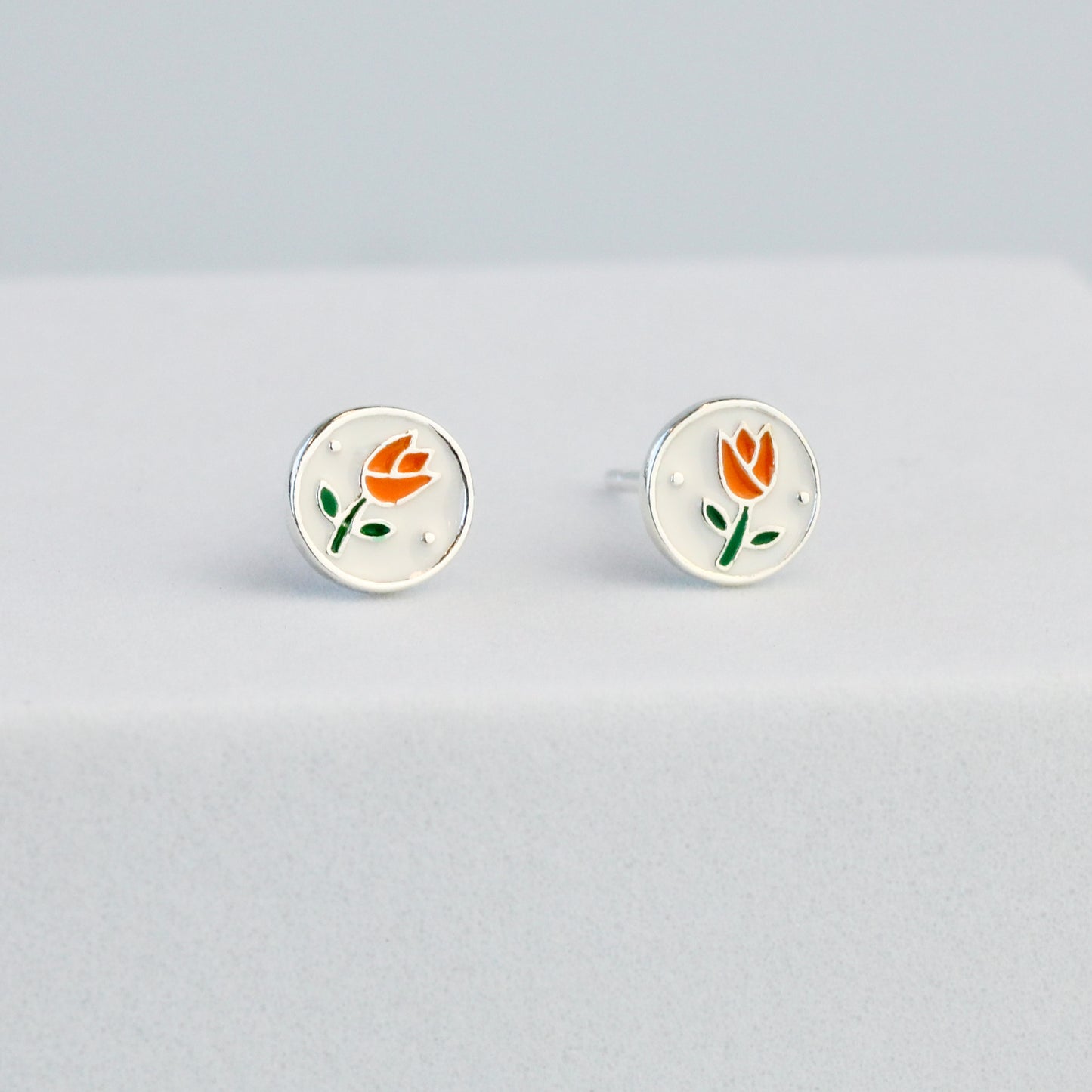 Tulip Circle Stud Earrings