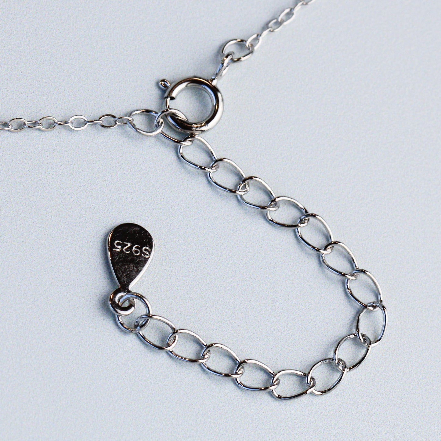 Interlocking Circles Pendant Necklace