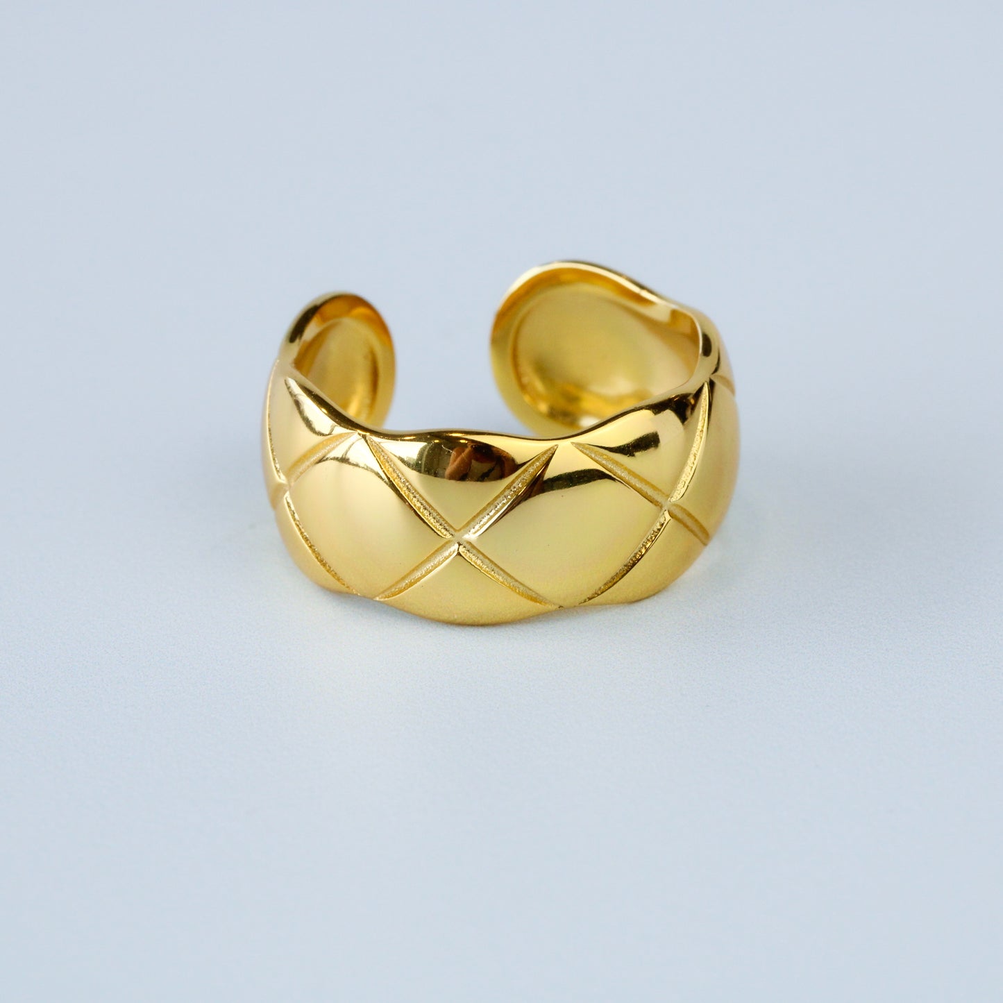 Adjustable Ring with Quilted Engraving