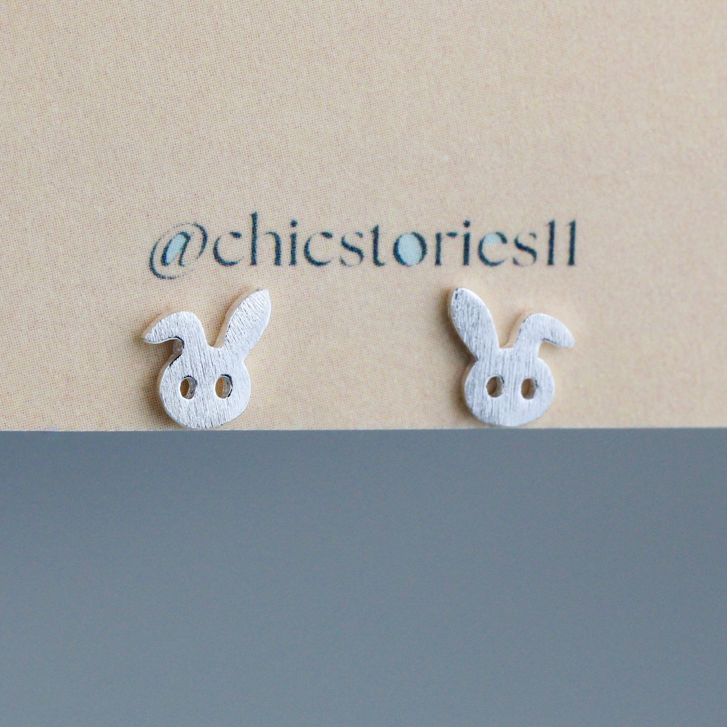 Brushed Silver Bunny Stud Stud Earrings