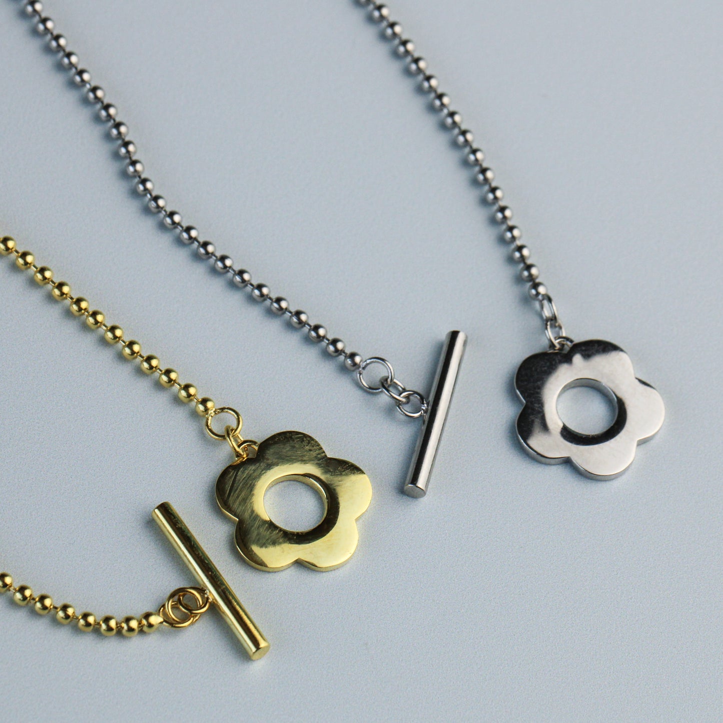 Flower Clasp Chain Bracelet