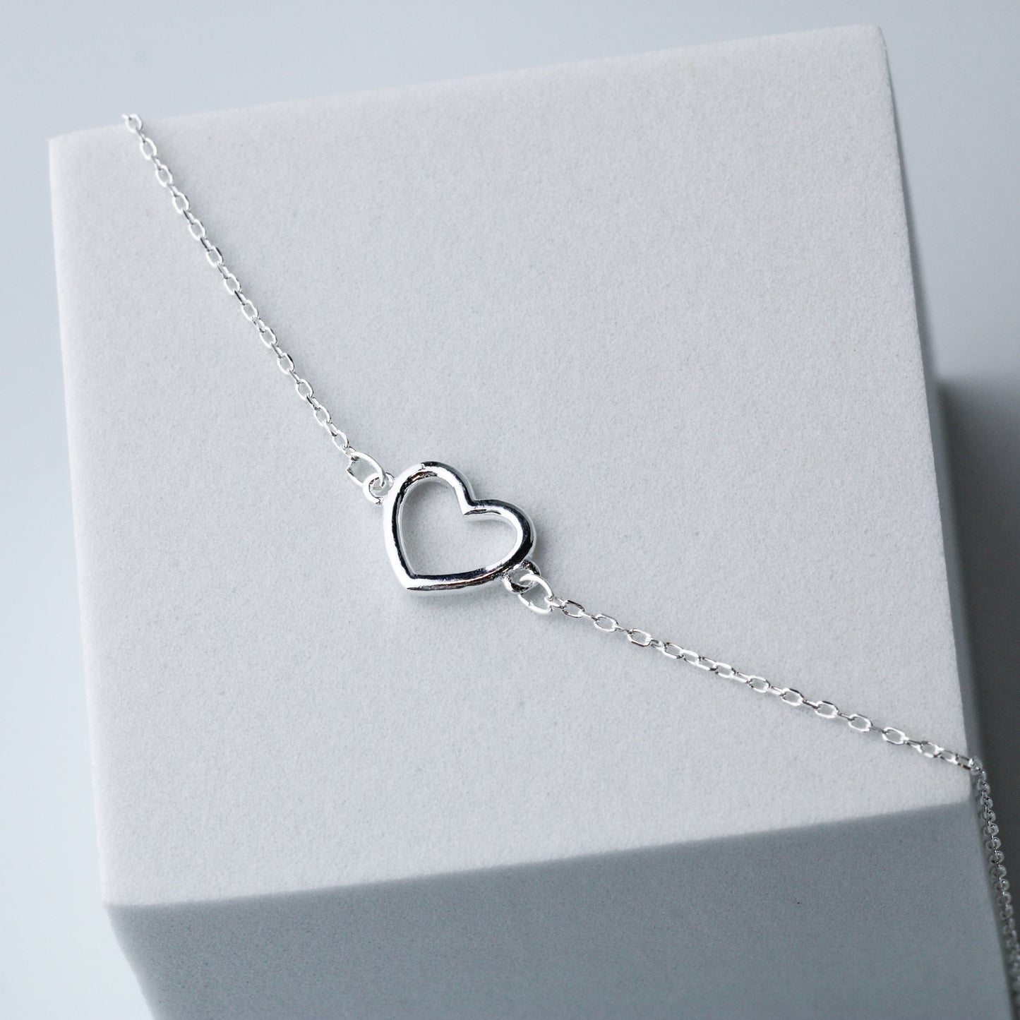 Dainty Heart Bracelet