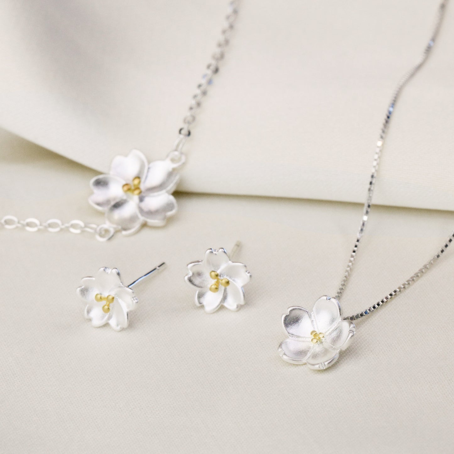 Sakura Flower Pendant Necklace