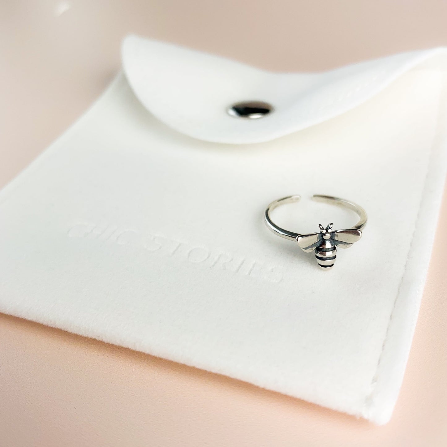 Adjustable Bee Ring
