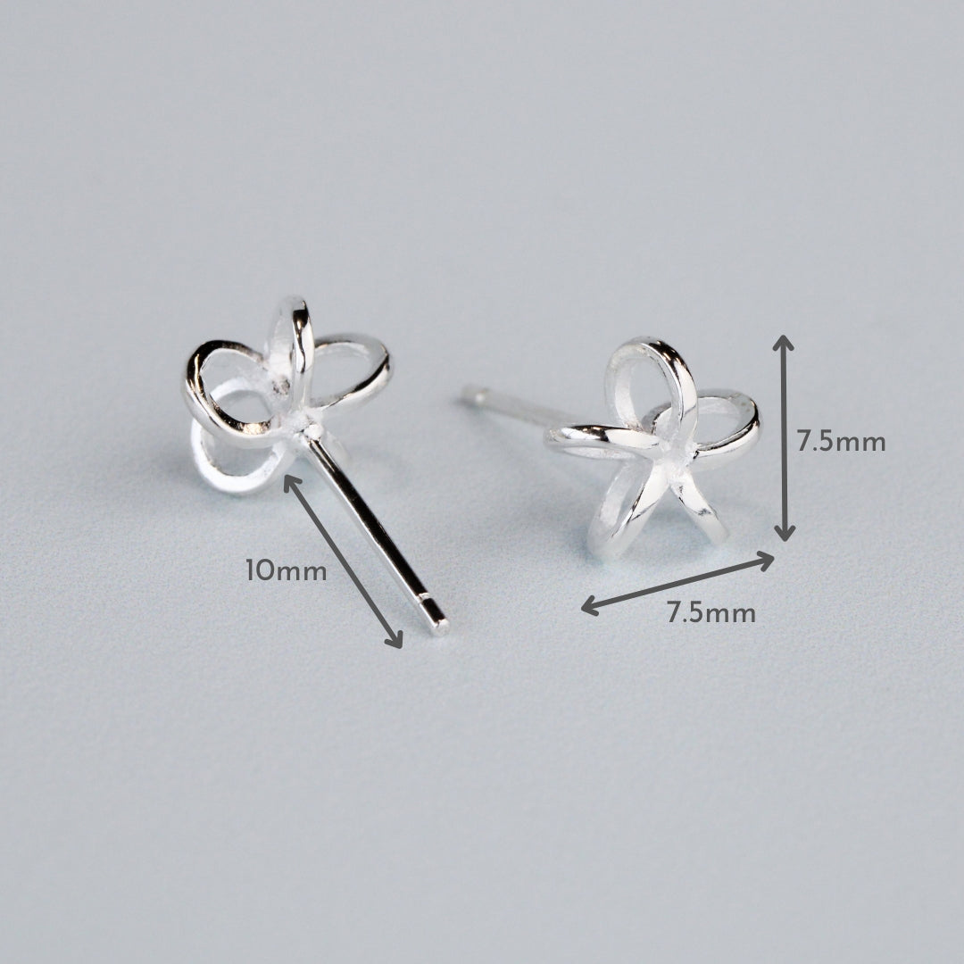 Wire Flower Stud Earrings