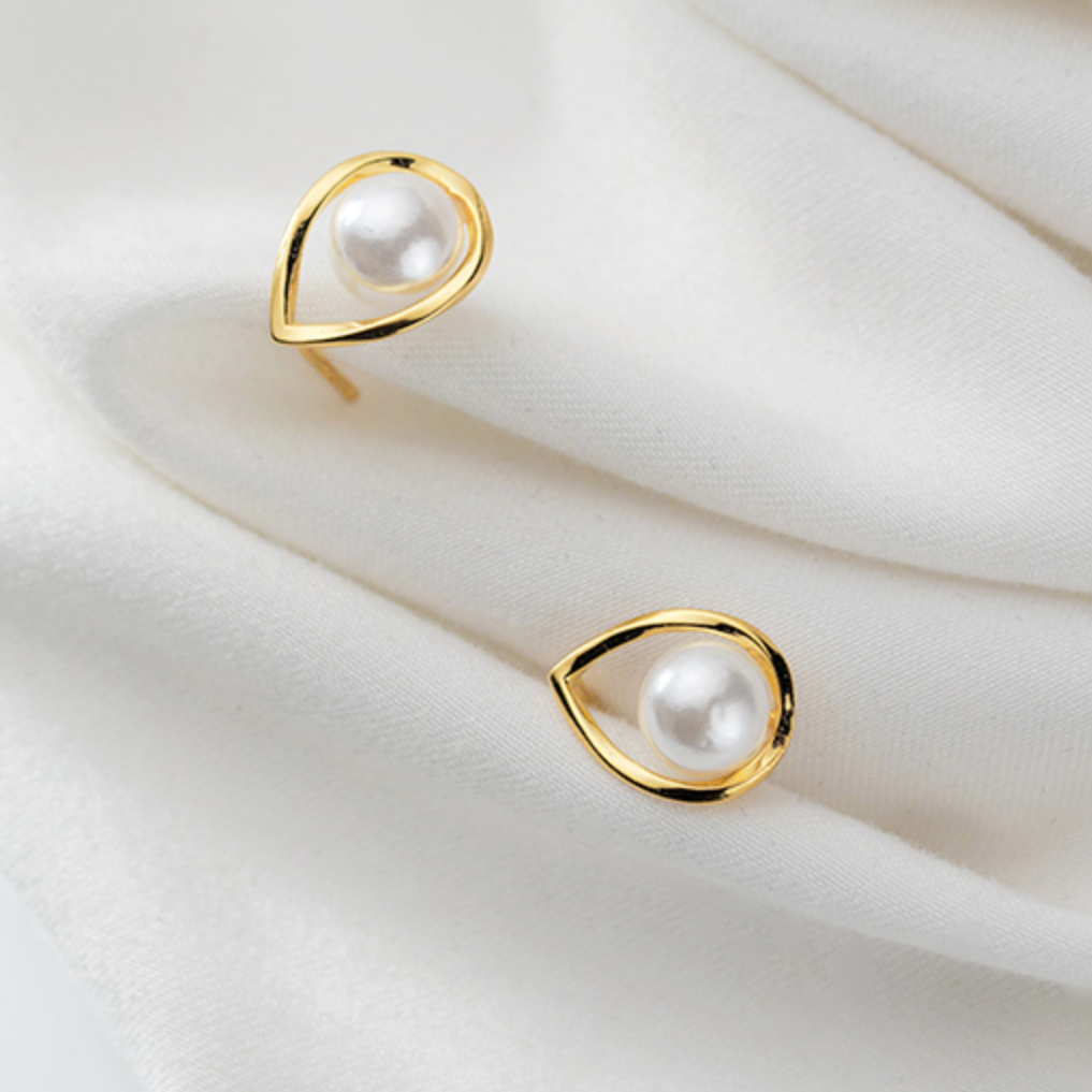 Pearl Teardrop Stud Earrings