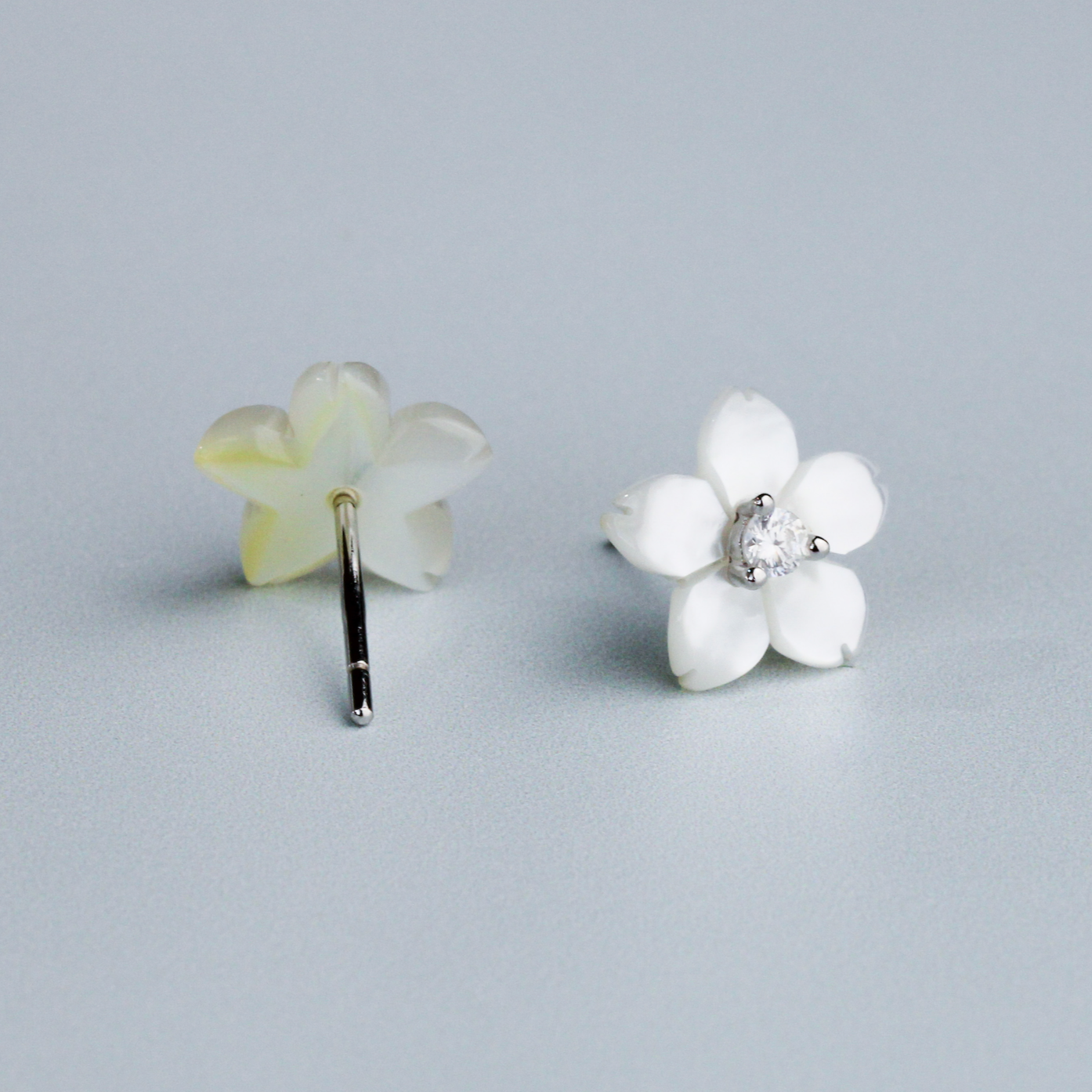 Mother of Pearl Effect Flower Stud Earrings