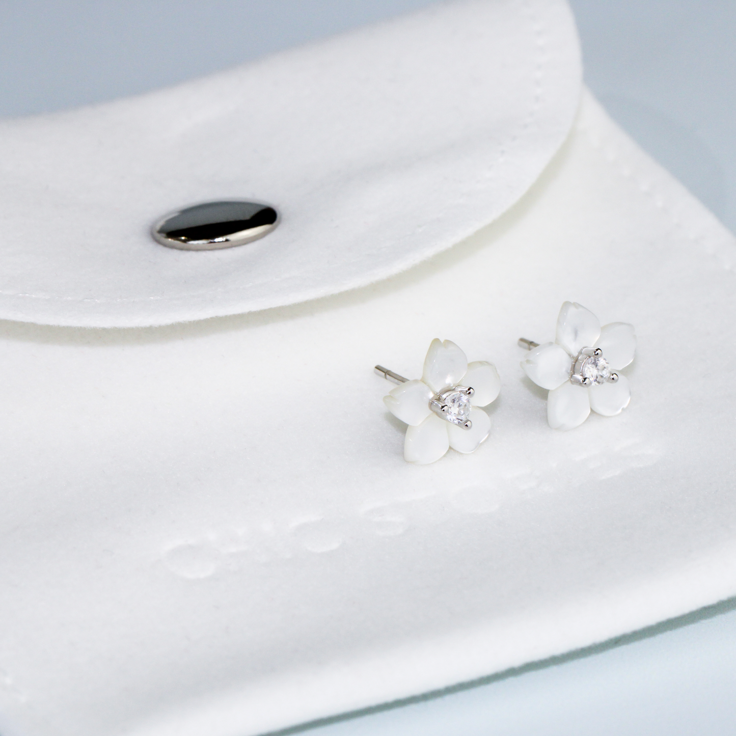 Mother of Pearl Effect Flower Stud Earrings
