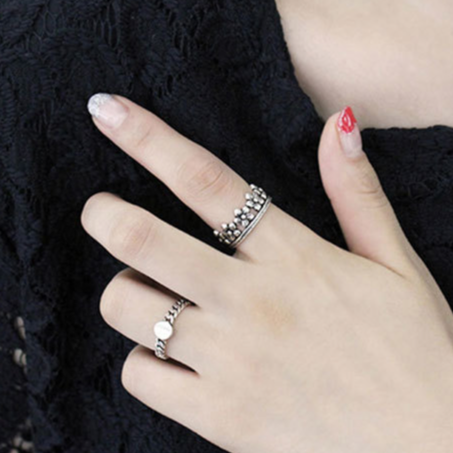 Circle Detail Adjustable Chain Ring