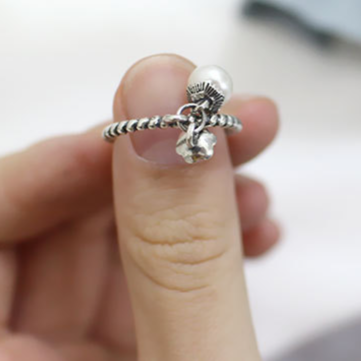 Dangle Charm Adjustable Ring