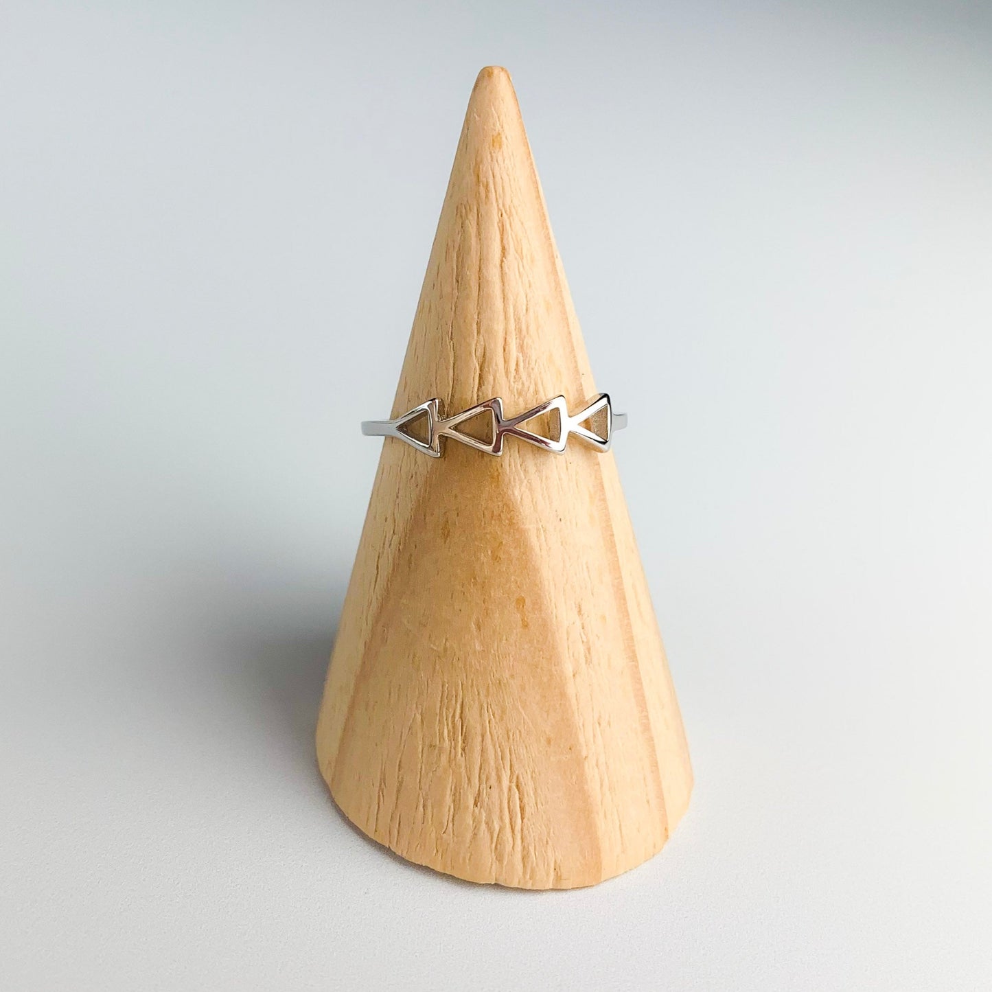Adjustable Triangle Detail Ring