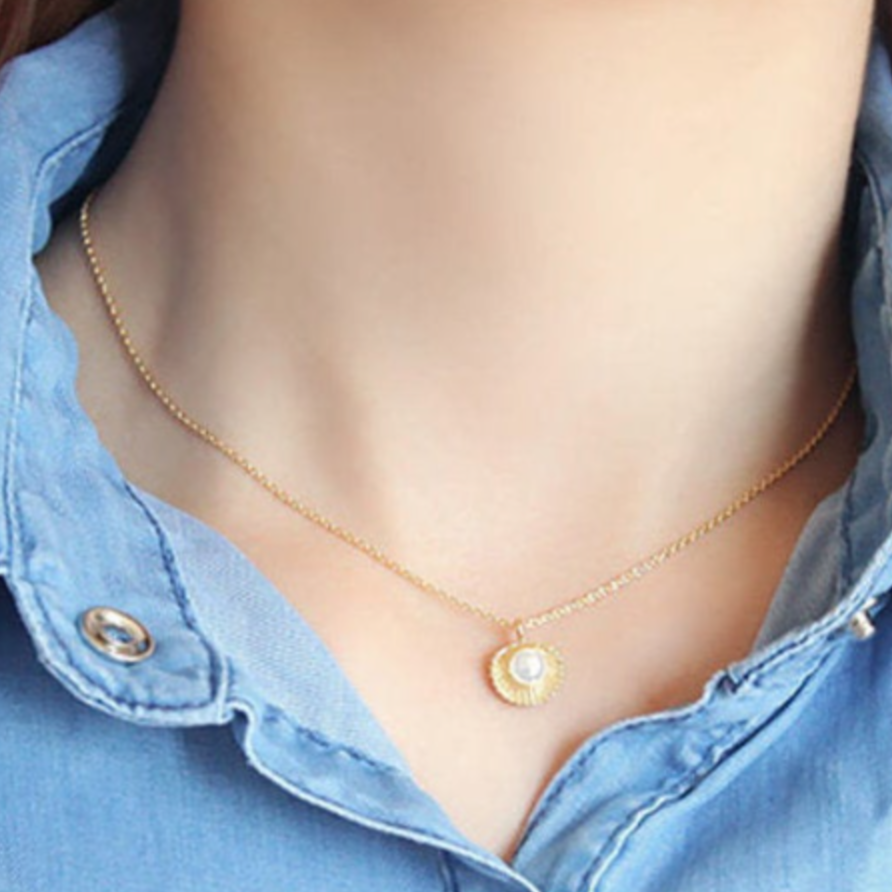 Sterling Silver Clam Shell Necklace