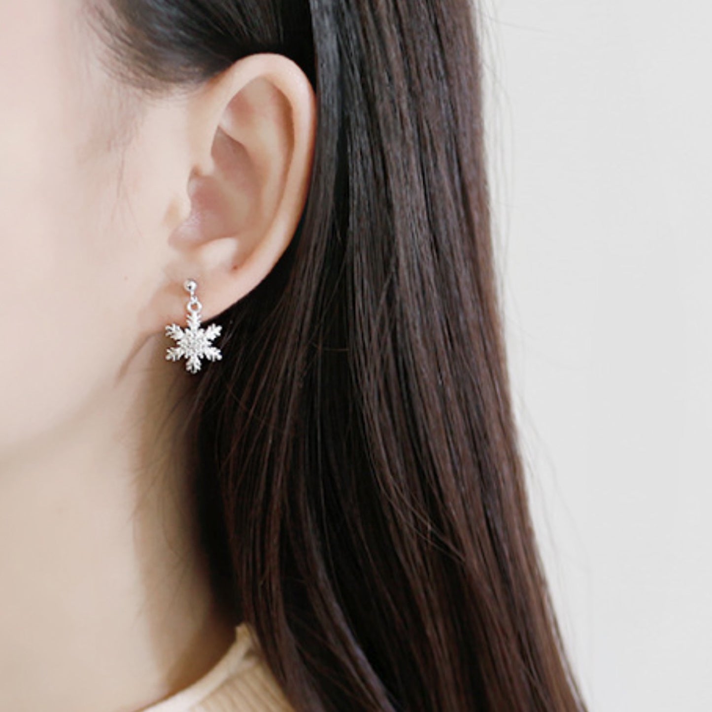 Sparkly Snowflake Dangle Stud Earrings