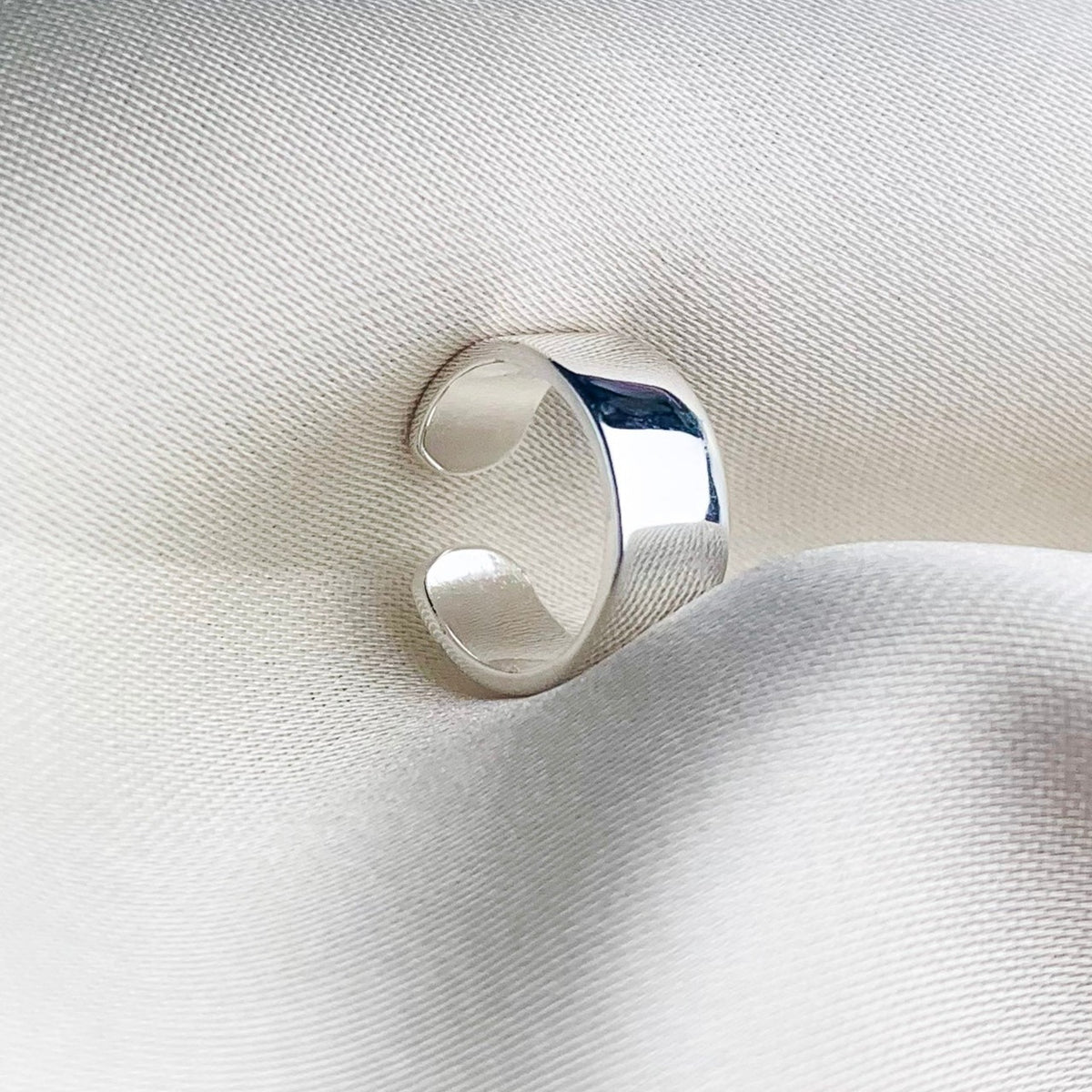 Simple Band Ear Cuff