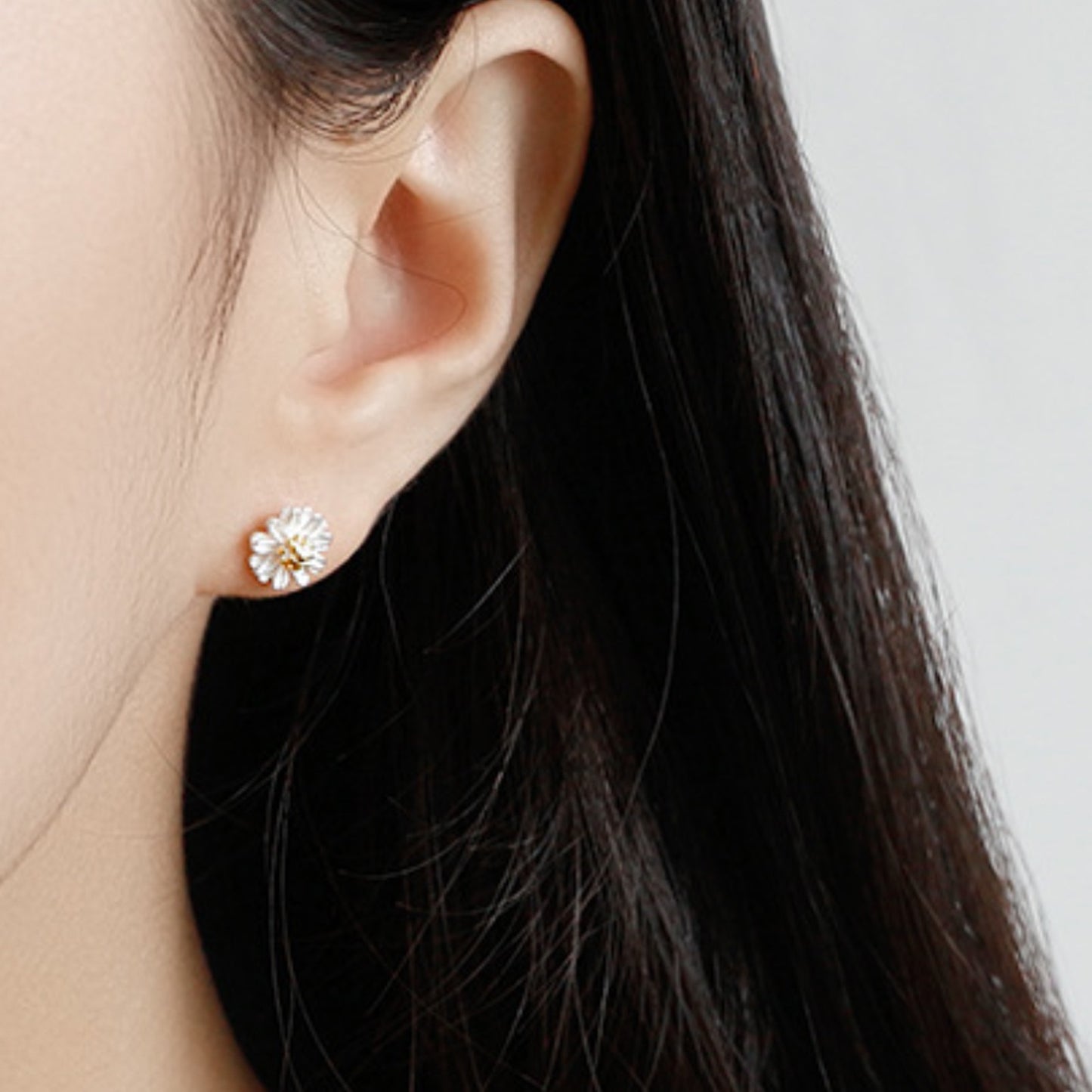 Daisy Stud Earrings