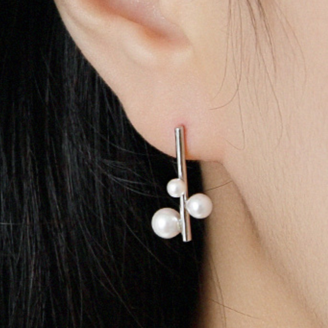 Pearl Bar Stud Earrings