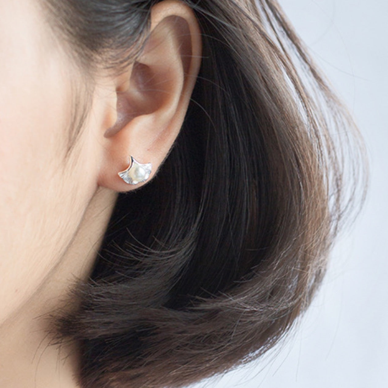 Clam Shell Pearl Earrings