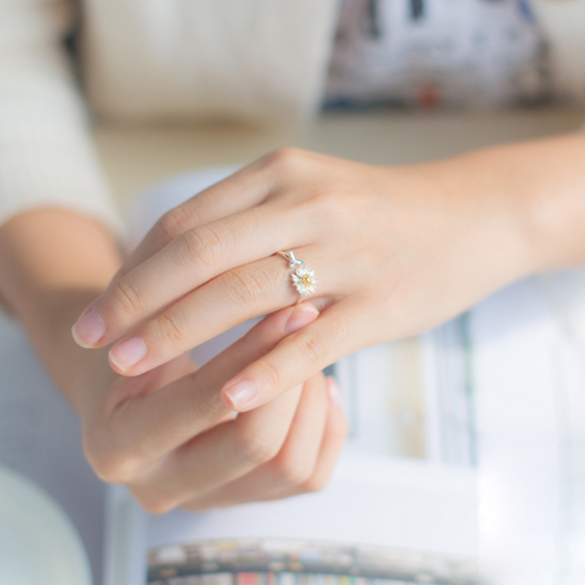 Daisy and Leaf Open Ring