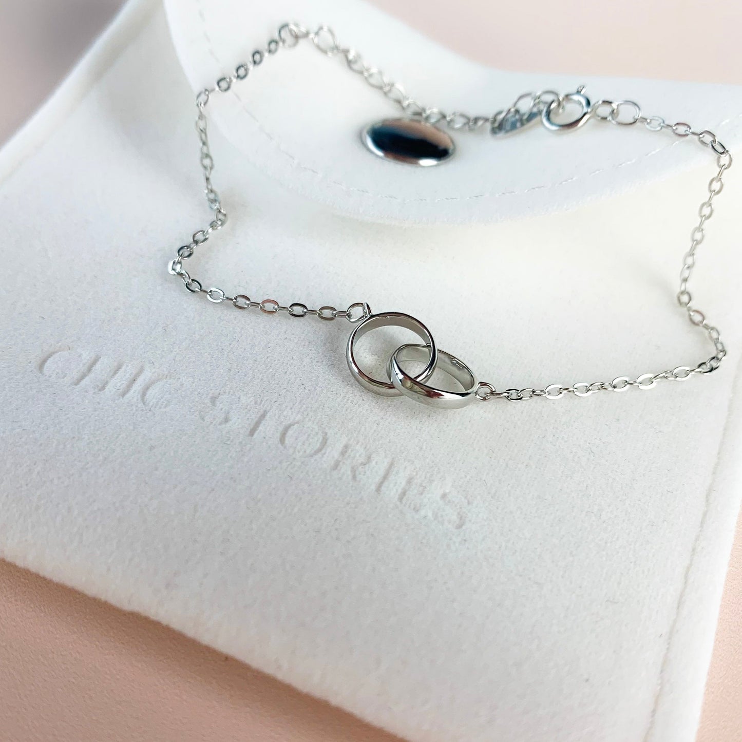 Interlocking Rings Bracelet