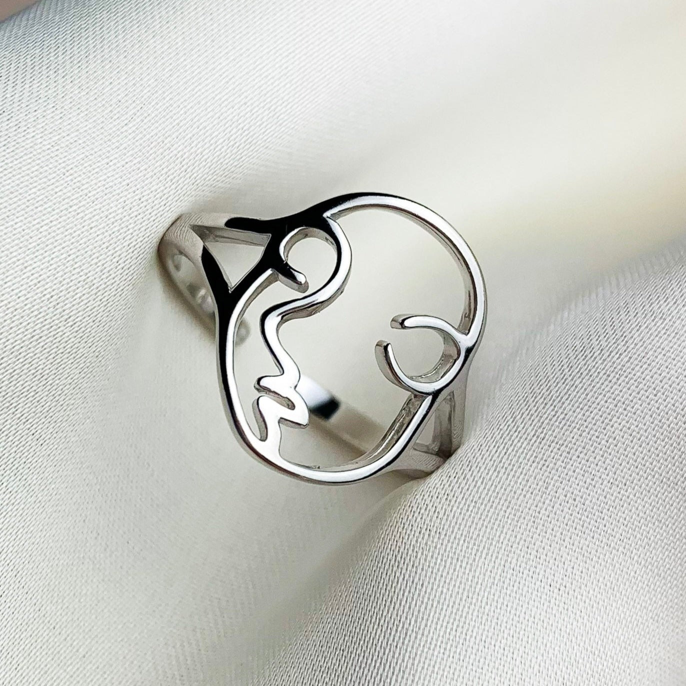 Abstract Face Adjustable Ring