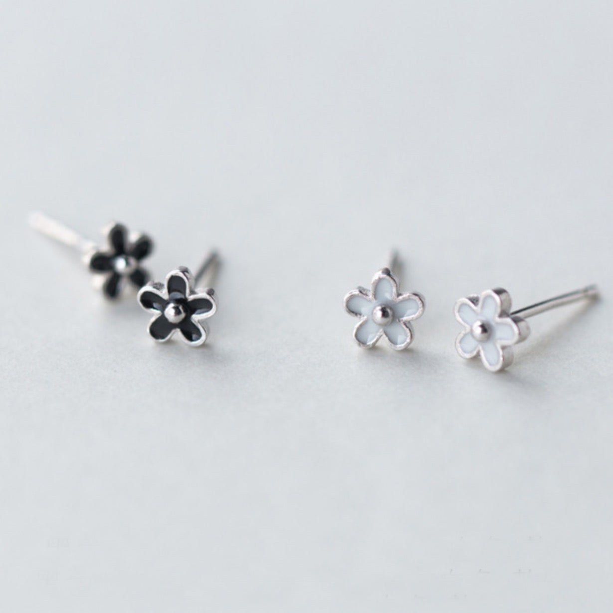 Black or White Flower Stud Earrings