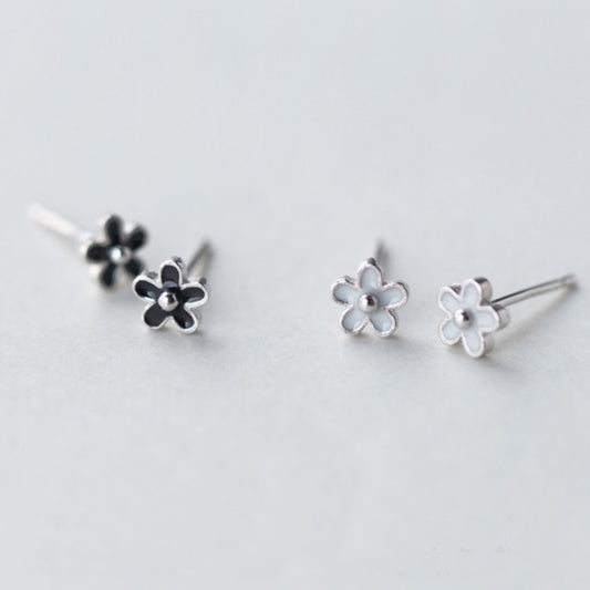 Black or White Flower Stud Earrings