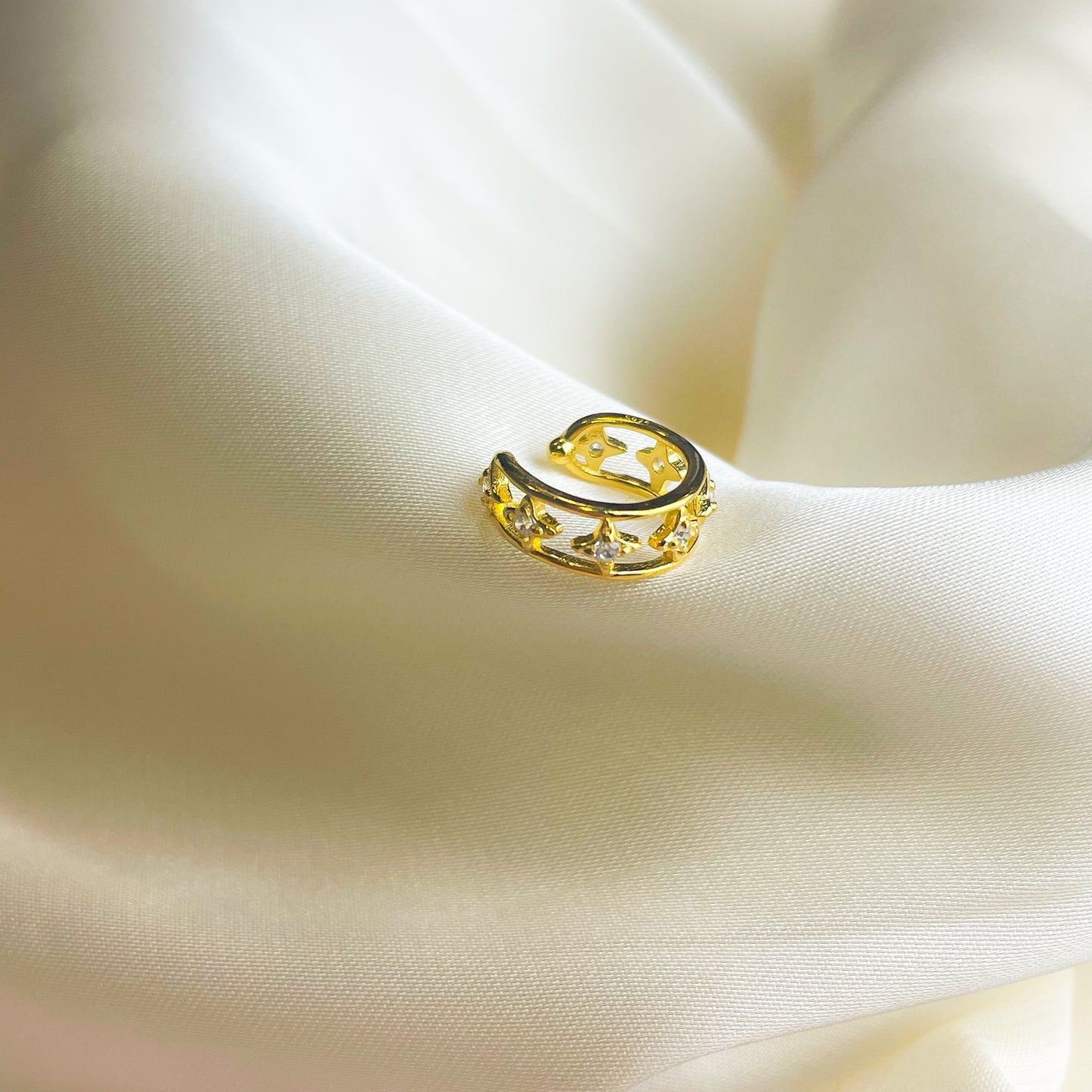 Star Detail Ear Cuff
