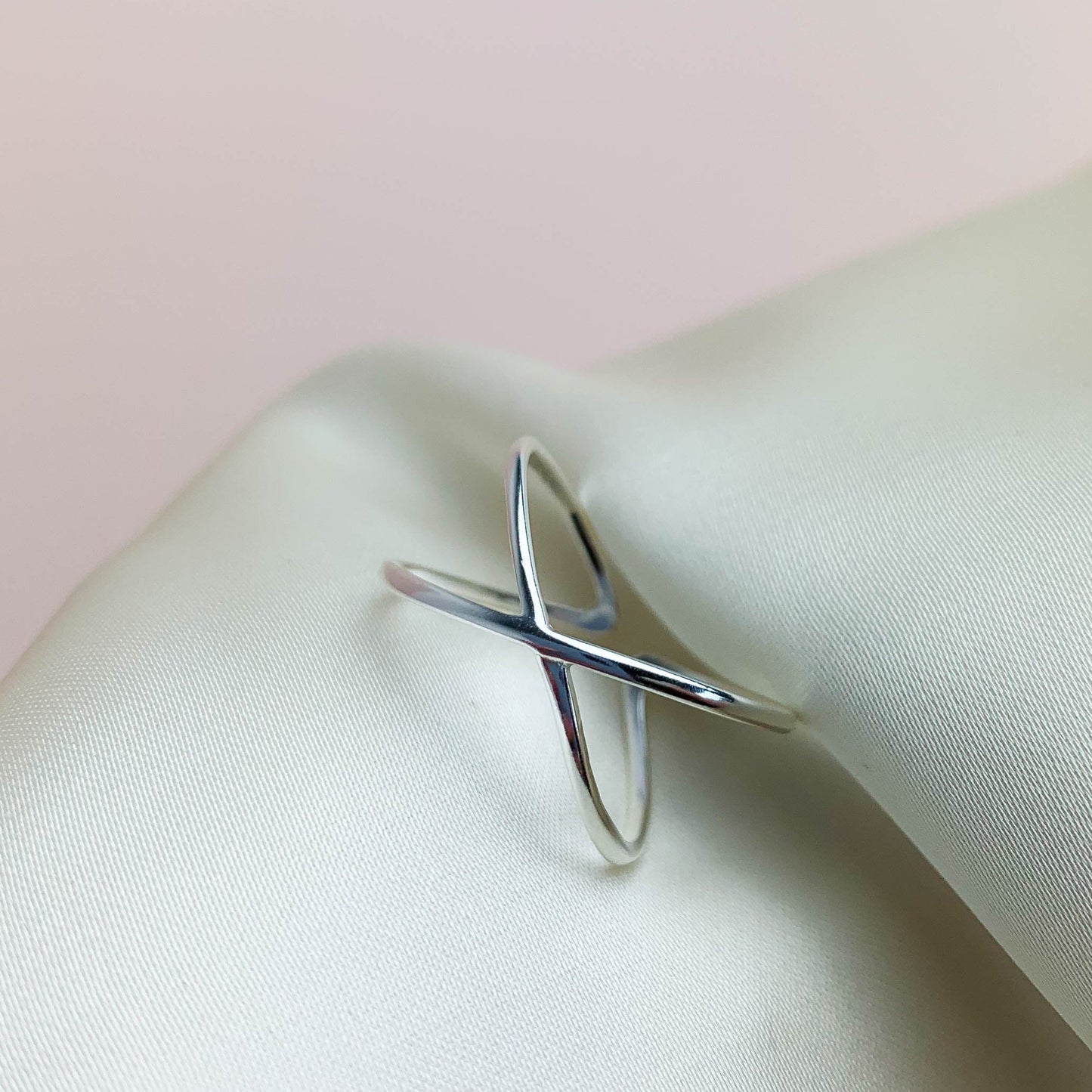 Adjustable Cross Ring