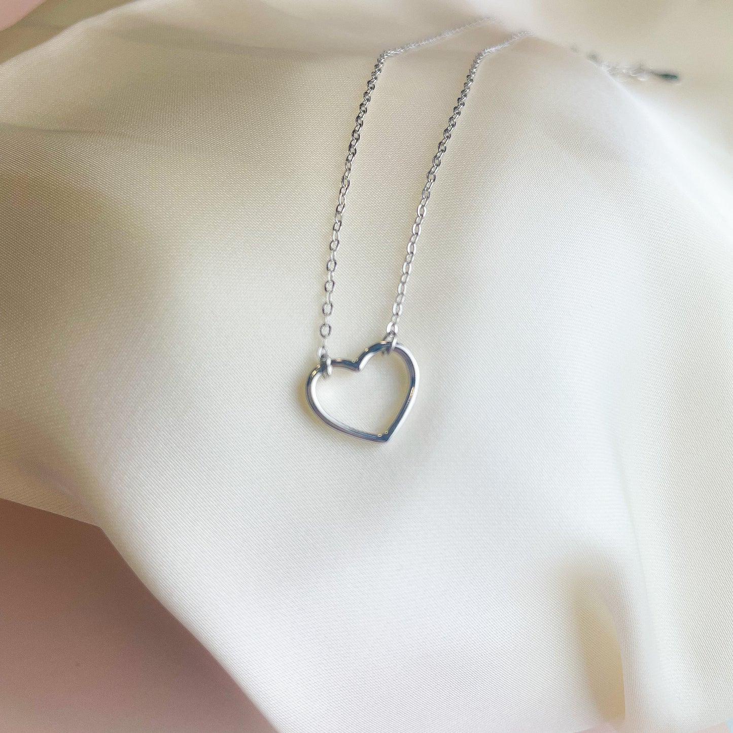 Simple Heart Pendant Necklace