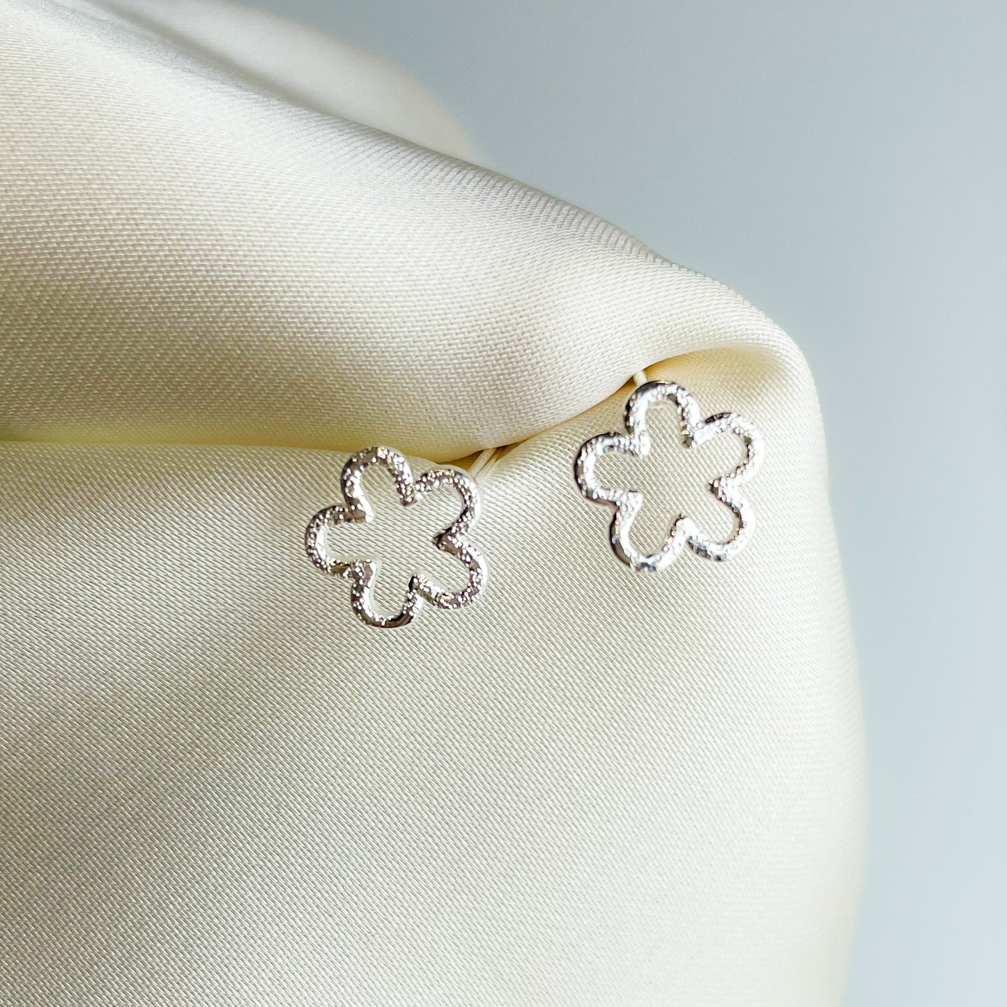 Minimalist Flower Stud Earrings
