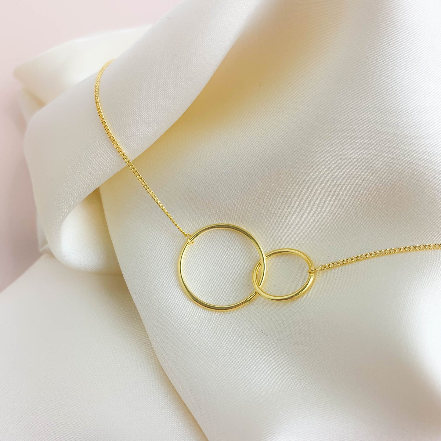 Interlocking Rings Necklace