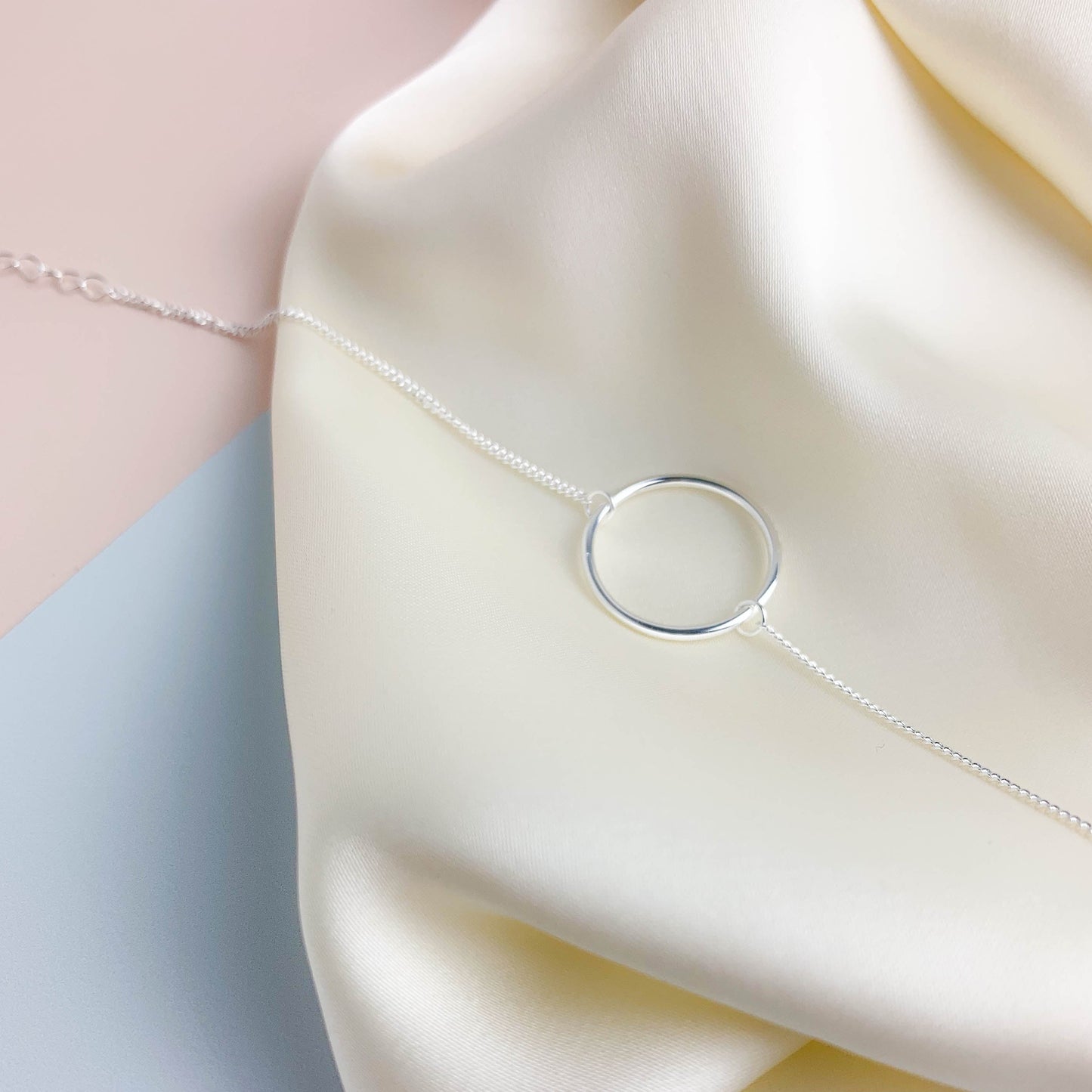 Circle Charm Chain Bracelet