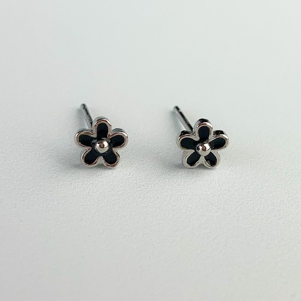 Black or White Flower Stud Earrings