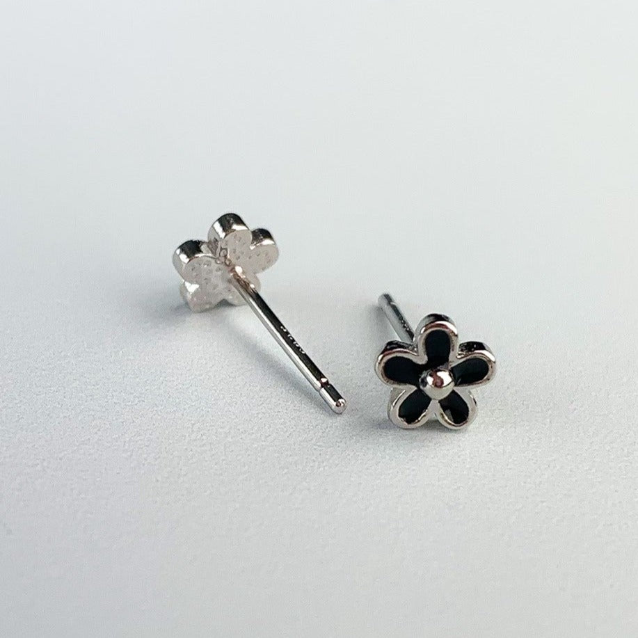 Black or White Flower Stud Earrings