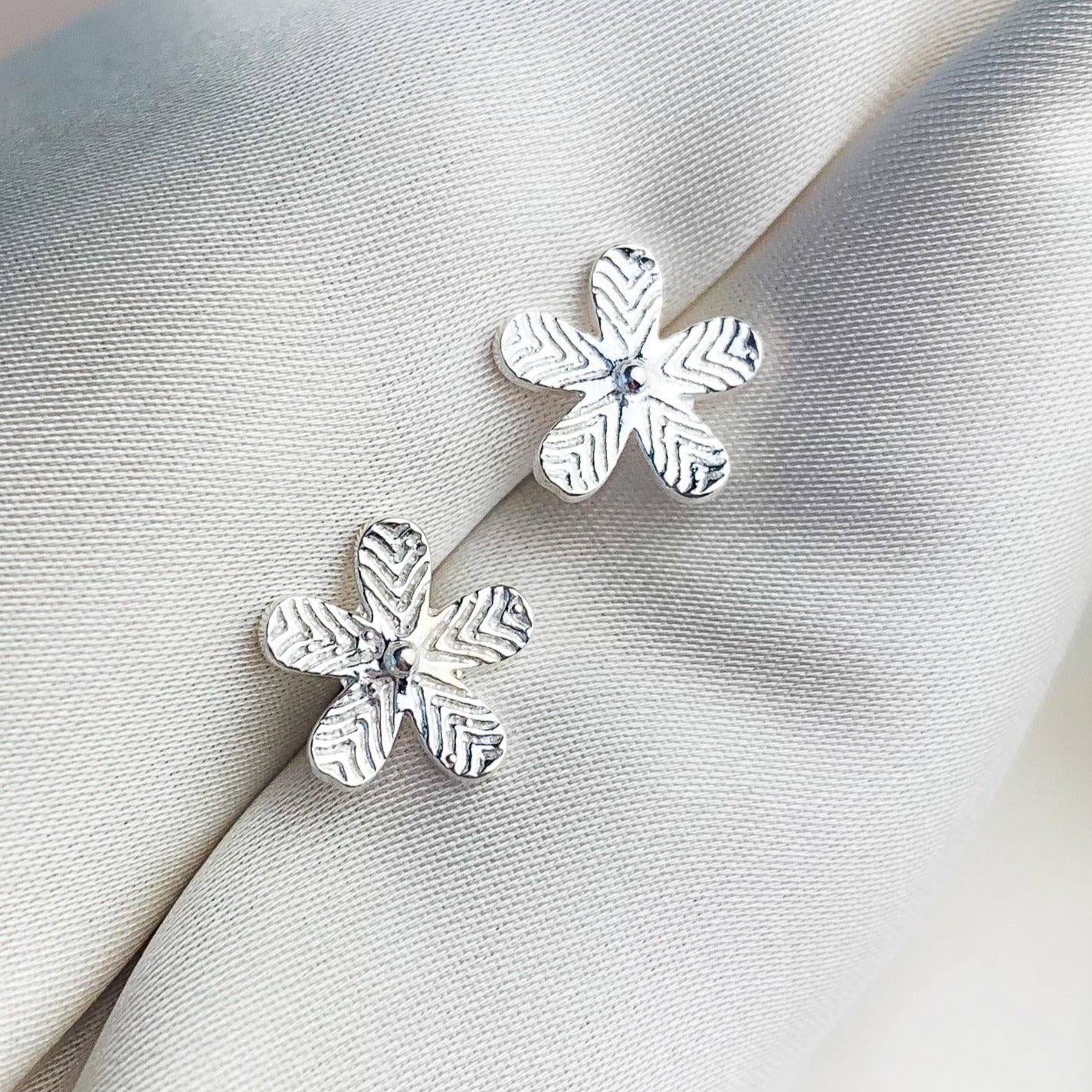 Chevron Engraved Flower Stud Earrings