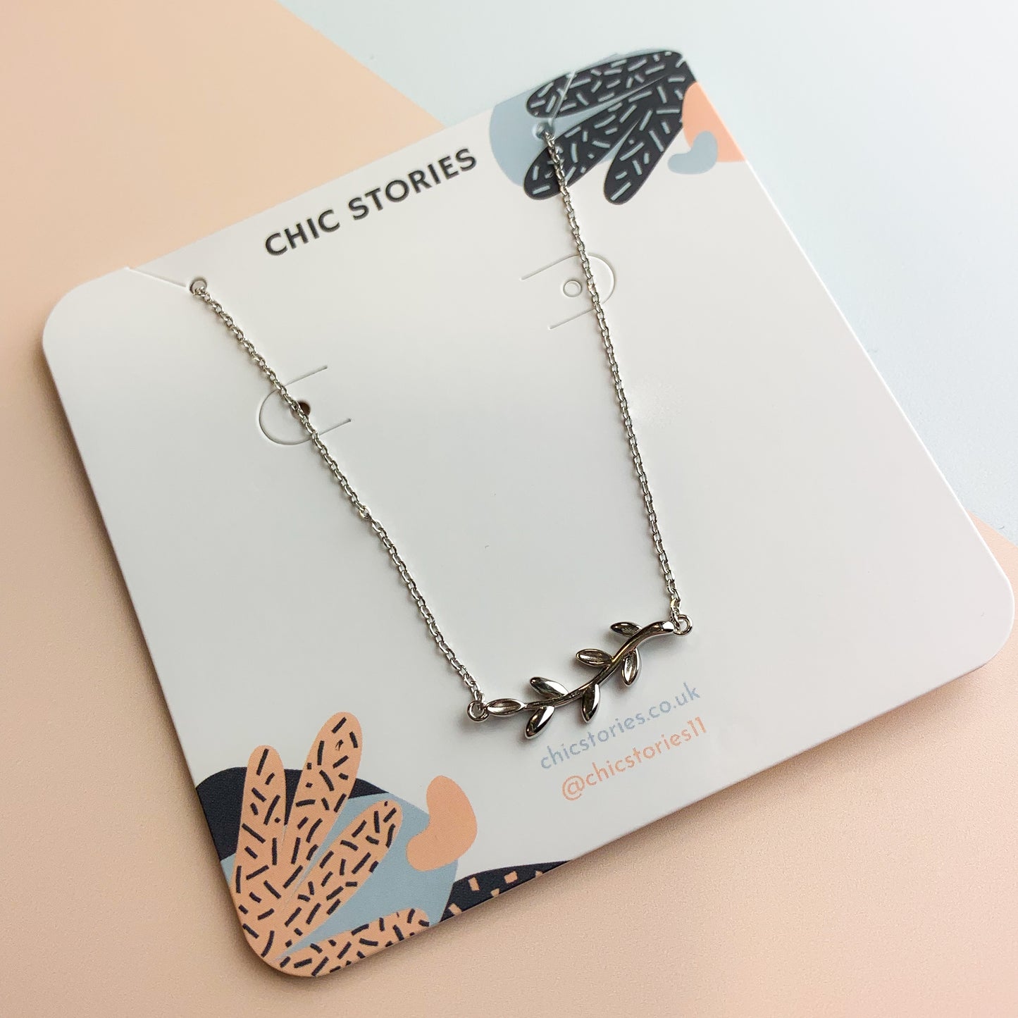 Leaf Pendant Necklace