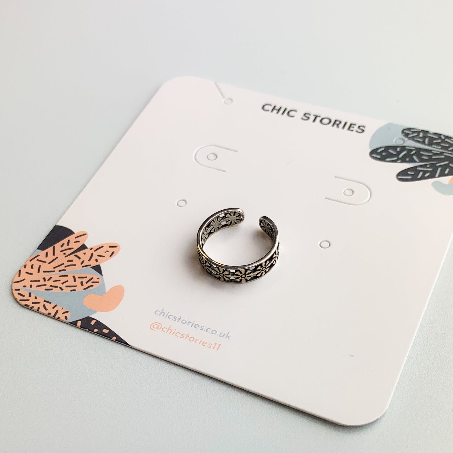 Daisy Detail Adjustable Ring