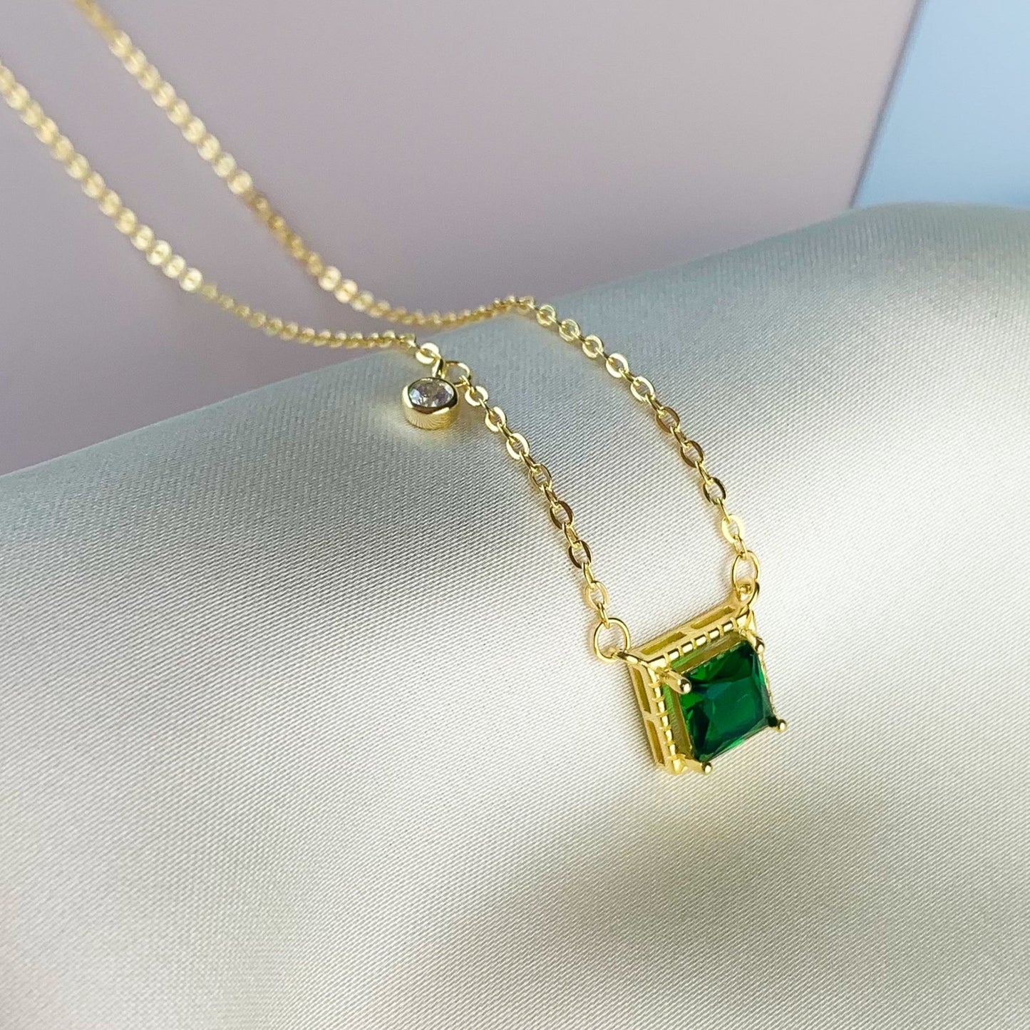 Green Crystal Pendant Necklace