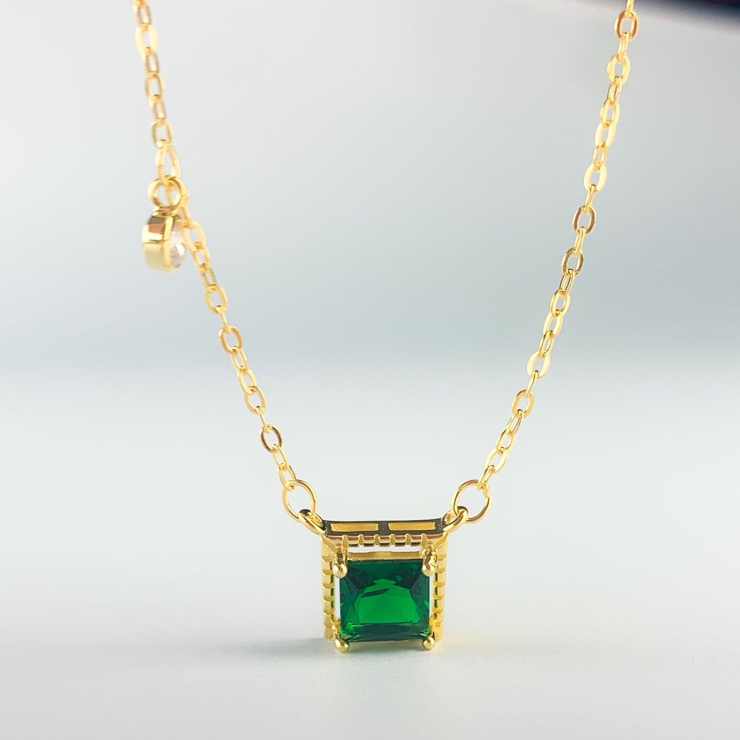 Green Crystal Pendant Necklace