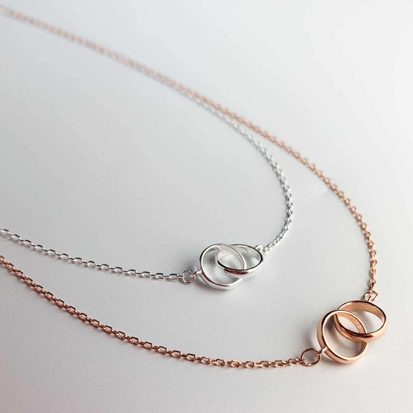 Interlocking Rings Pendant Necklace