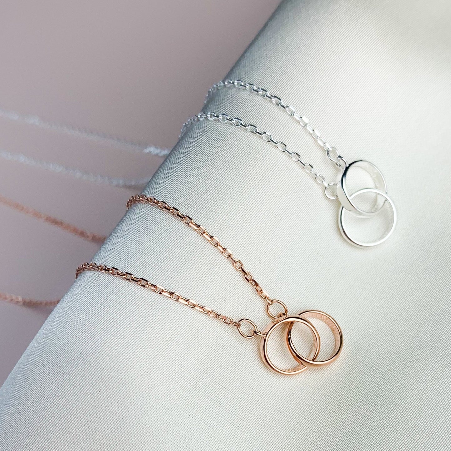 Interlocking Rings Pendant Necklace