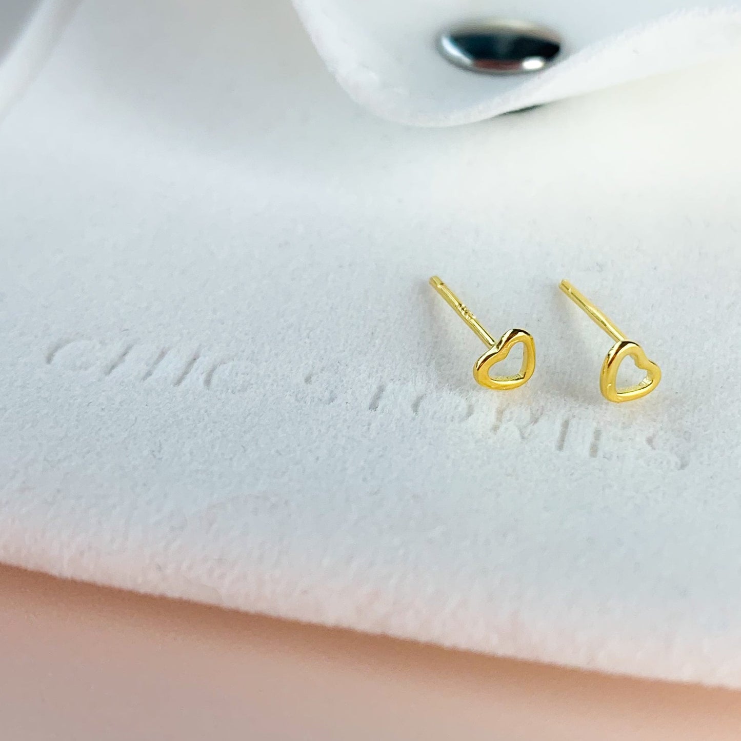 Tiny Heart Outline Stud Earrings
